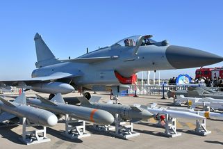 NATO znervóznělo, takový výsledek nikdo nečekal: čínská J-10CE na cvičení porazila Eurofighter 9:0